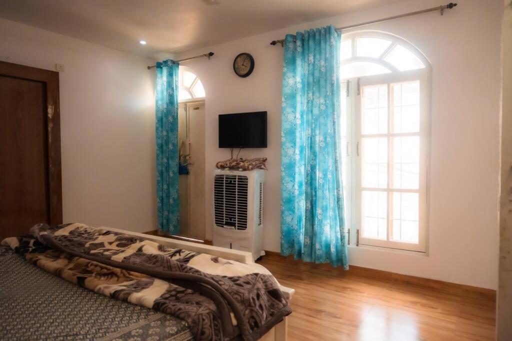Blue Door Villa By Homeyhuts Rajpur Exterior photo