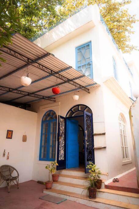 Blue Door Villa By Homeyhuts Rajpur Exterior photo
